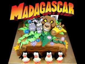 madagascar-birthday-cake