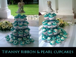 wedding-favor-cupcakes