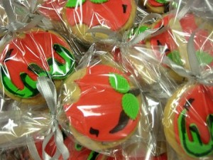 apple-birthday-cookies
