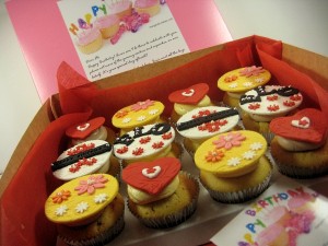 themed-birthday-cupcakes