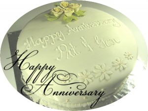happy-wedding- anniversary-decorated-cake