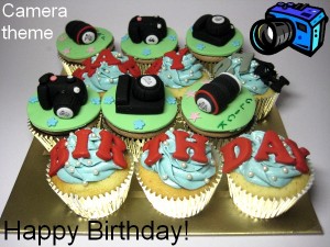 happy-birthday-camera-customized-cupcakes