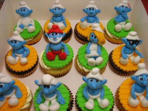 smurf-chanel-birthday-cupcakes