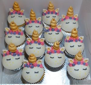 Face cupcakes
